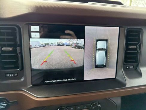 Used 2024 Ford Bronco Outer Banks AWD/4WD image 13