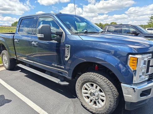 Used 2017 Ford F250 XLT w/ XLT Value Package AWD/4WD image 1