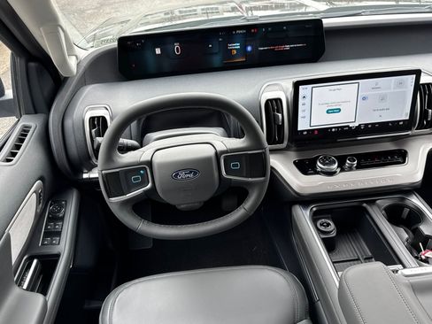 New 2026 Ford Expedition Max Active image 25