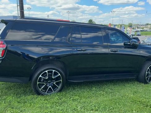 Used 2024 Chevrolet Suburban RST w/ Luxury Package AWD/4WD image 7