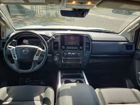 Used 2024 Nissan Titan SV w/ SV Convenience Package image 22
