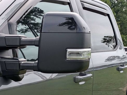 Used 2024 Ford F250 Lariat w/ Black Appearance Package AWD/4WD image 11