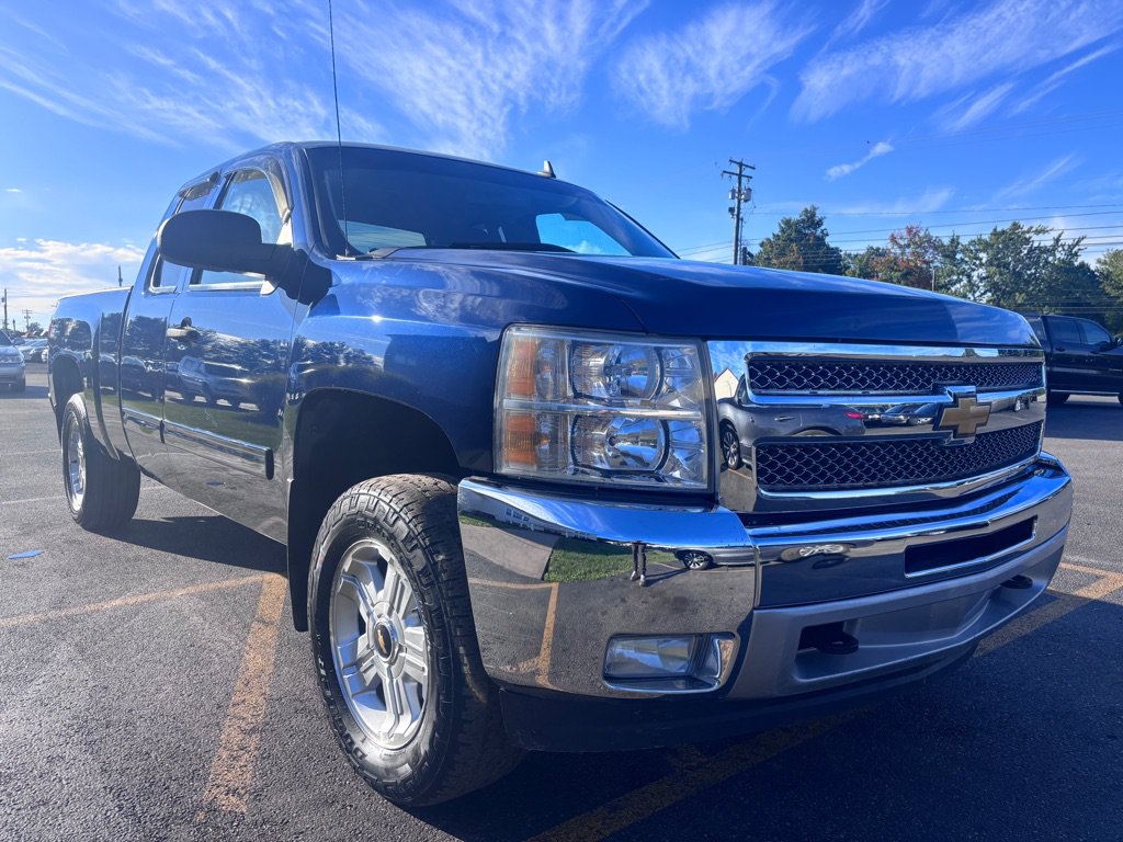 Used 2012 Chevrolet Silverado 1500 LT w/ All-Star Edition AWD/4WD image 4