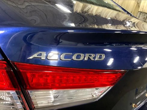 Used 2018 Honda Accord EX-L image 31
