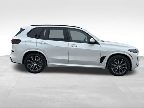 New 2026 BMW X5 xDrive50e AWD/4WD image 2