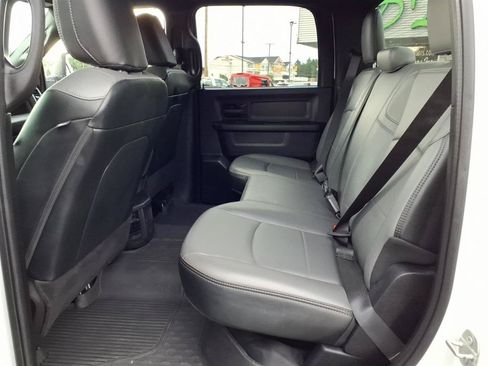 Used 2024 RAM 2500 Tradesman w/ Chrome Appearance Group AWD/4WD image 16