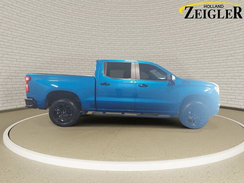 Used 2024 Chevrolet Silverado 1500 LT Trail Boss w/ LT Trail Boss Premium Package AWD/4WD image 4