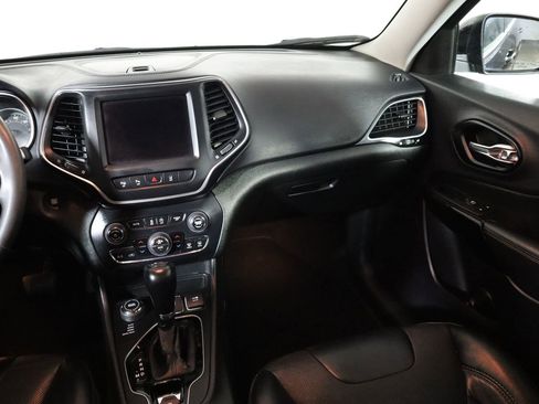 Used 2023 Jeep Cherokee Altitude Lux image 32