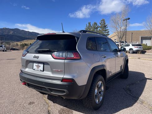 Used 2019 Jeep Cherokee Trailhawk w/ Comfort/Convenience Group image 7
