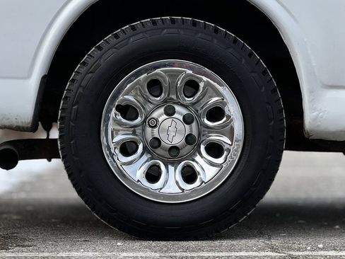 Used 2009 Chevrolet Express 1500 RWD 1500 135 image 37