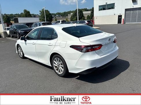 Used 2022 Toyota Camry LE FWD image 11