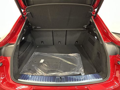 Certified 2026 Porsche Cayenne Coupe image 37