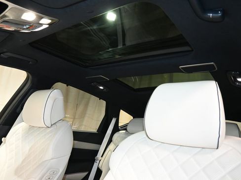 Used 2025 Genesis GV80 3.5T Prestige AWD/4WD image 26