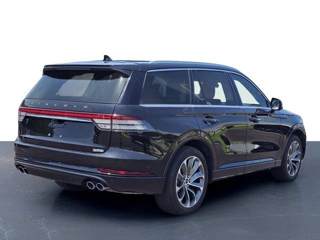 Used 2022 Lincoln Aviator Grand Touring w/ Elements Package Plus AWD/4WD image 9