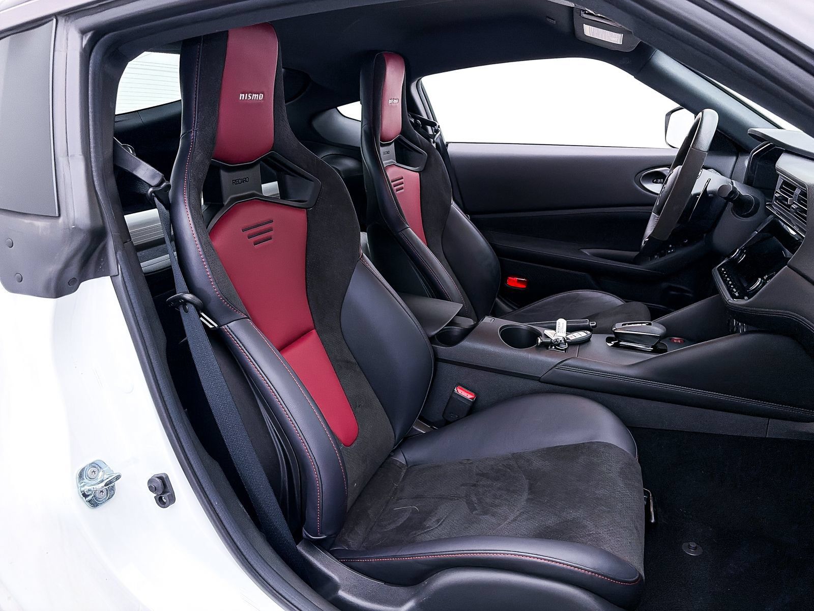 Used 2024 Nissan Z NISMO w/ Floor Mat Package RWD image 37