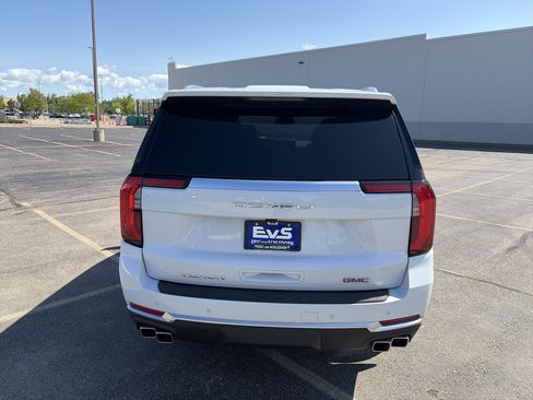 Used 2026 GMC Yukon Denali w/ LPO, Floor Liner Package AWD/4WD image 5