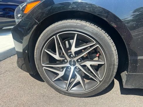 Used 2022 Kia Stinger GT-Line w/ Sun & Sound Package RWD image 9