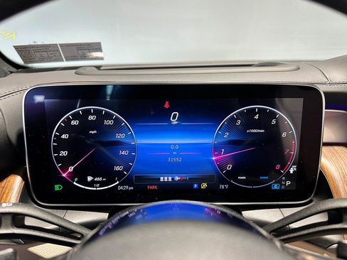 Used 2024 Mercedes-Benz GLC 300 4MATIC image 18