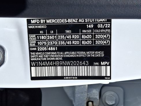 Certified 2022 Mercedes-Benz GLB 250 4MATIC w/ AMG Line image 28
