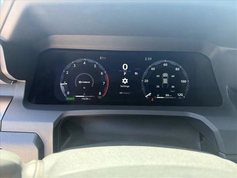 Used 2025 Toyota Tacoma TRD Sport AWD/4WD image 12