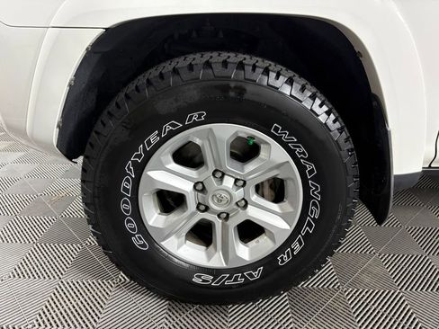 Used 2018 Toyota 4Runner SR5 image 11