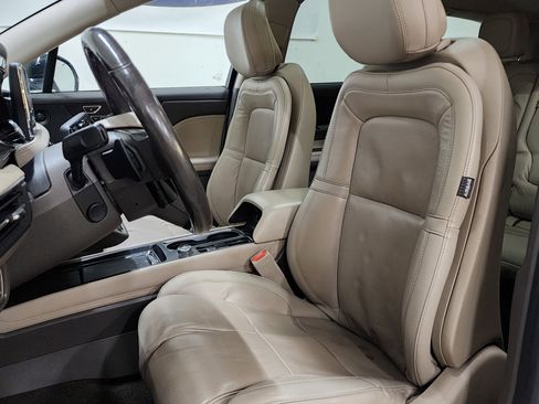 Used 2020 Lincoln Corsair Reserve w/ Equipment Group 202A image 14