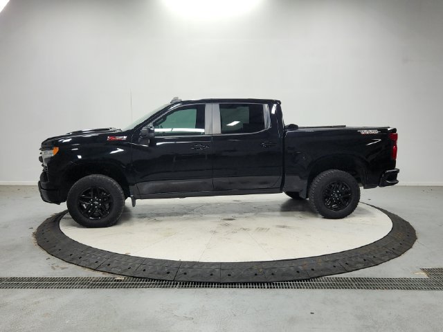 Used 2024 Chevrolet Silverado 1500 LT Trail Boss w/ Convenience Package II AWD/4WD image 5