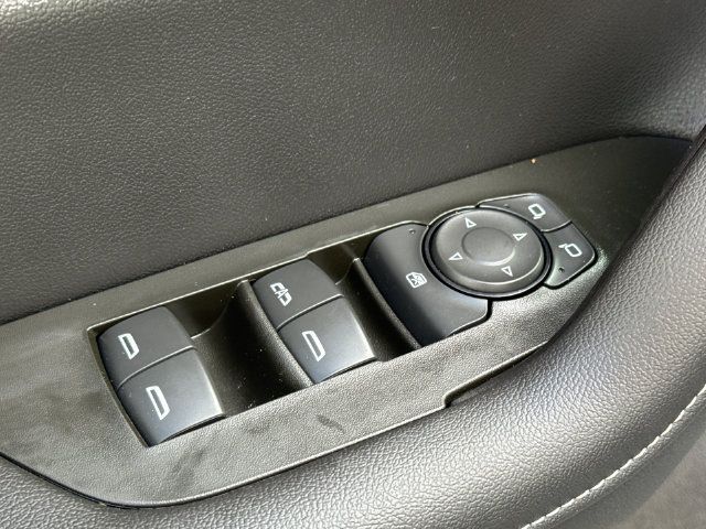 Used 2025 Chevrolet Blazer LT w/ LPO, Black Grille Bar Package FWD image 19