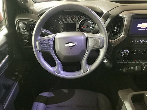 Used 2023 Chevrolet Silverado 1500 Custom image 13