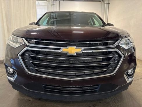 Used 2020 Chevrolet Traverse LT w/ Driver Confidence II Package AWD/4WD image 2