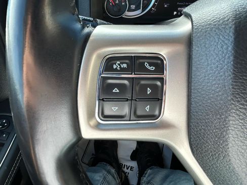 Used 2018 RAM 1500 Laramie w/ Convenience Group AWD/4WD image 17