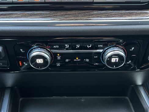 Used 2024 GMC Sierra 1500 Elevation image 28