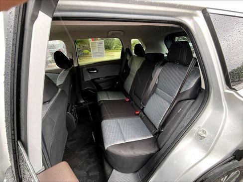 Used 2023 Nissan Rogue SV AWD/4WD image 15