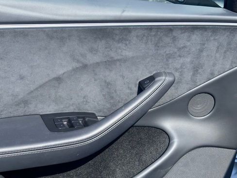 Used 2025 Tesla Model 3 Long Range image 22