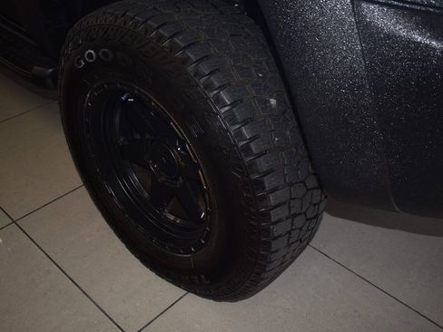 Used 2003 Toyota 4Runner SR5 AWD/4WD image 18