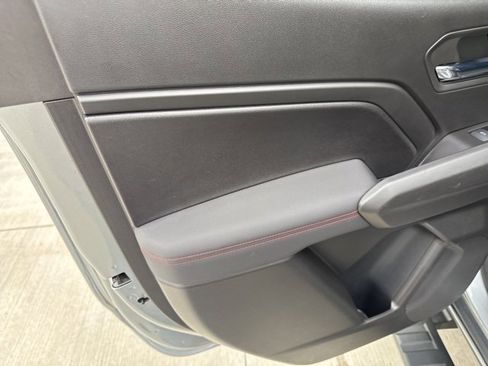 Used 2024 Chevrolet Colorado Z71 w/ Z71 Convenience Package 2 image 29