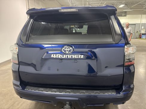Used 2022 Toyota 4Runner TRD Sport w/ Technology Package AWD/4WD image 4