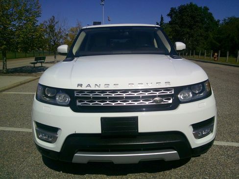 Used 2016 Land Rover Range Rover Sport HSE image 28