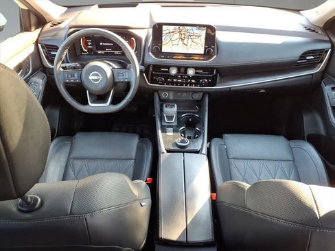 Used 2023 Nissan Rogue Platinum w/ Platinum Premium Package image 12