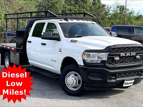 Used 2022 RAM 3500 Tradesman w/ Safety Group image 1