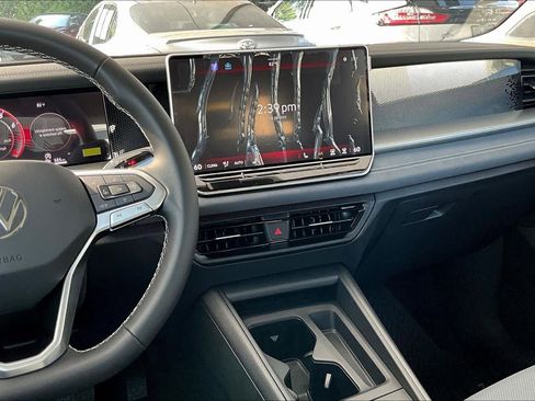 New 2026 Volkswagen Tiguan SE image 6