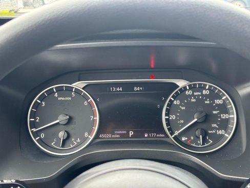 Used 2024 Nissan Rogue SV FWD image 18