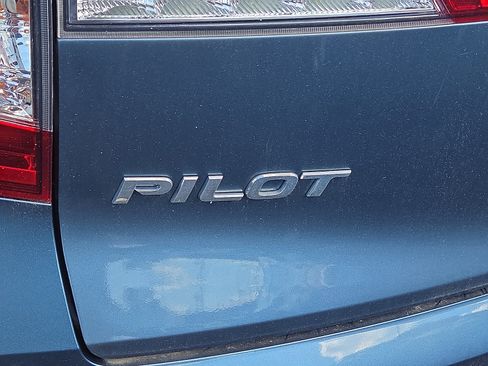 Used 2020 Honda Pilot Touring image 4