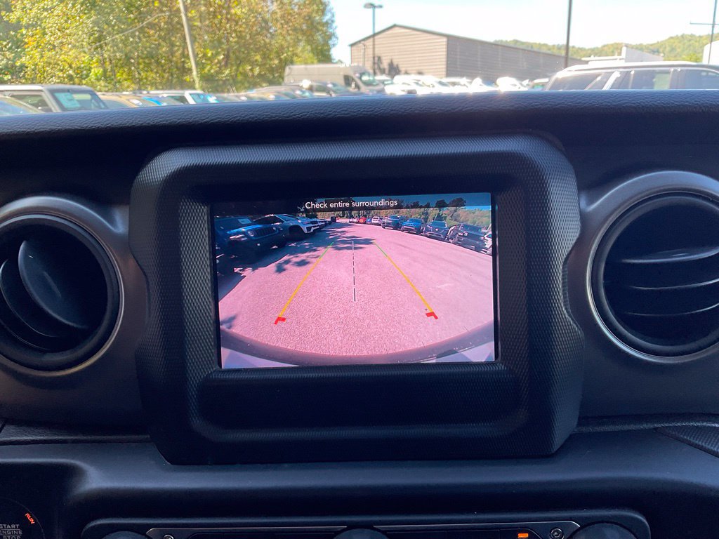 Used 2022 Jeep Wrangler Sport AWD/4WD image 18