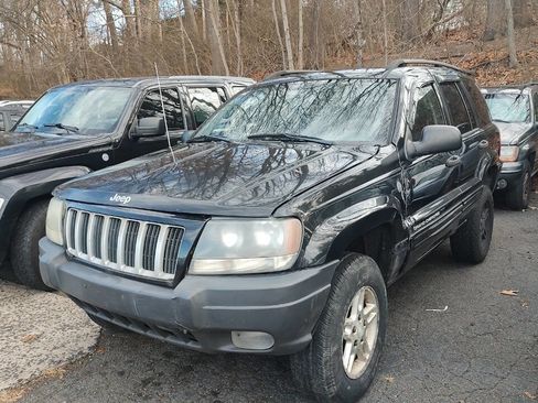 Used 2004 Jeep Grand Cherokee Laredo w/ Tan Your Hide Group image 3