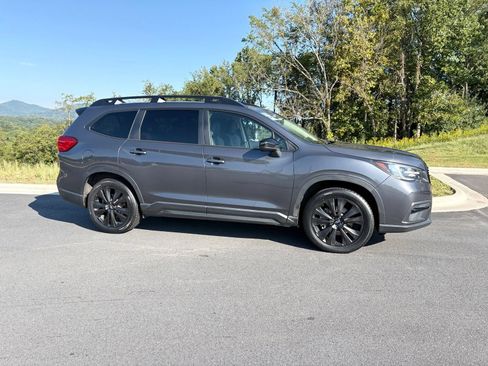 Used 2022 Subaru Ascent Onyx Edition AWD/4WD image 6