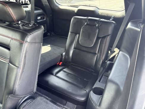 Used 2022 Ford Explorer ST-Line AWD/4WD image 22
