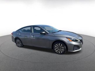 Used 2025 Nissan Altima 2.5 SV FWD video 2