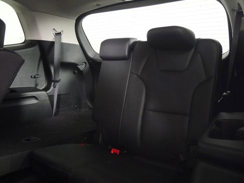 Used 2022 Kia Telluride LX image 16