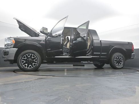 Used 2022 RAM 2500 Limited image 59